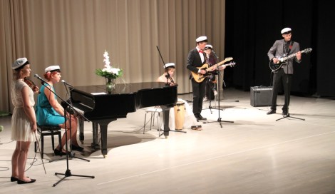 Opiskelijoiden bändin esitys päätti juhlaan. Kuva: Antti Pentikäinen.