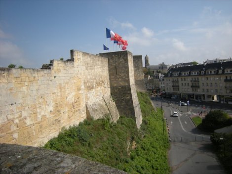 Chateâu de Caen on linna Caenin keskustassa. Kuva: Inka Ylinen.
