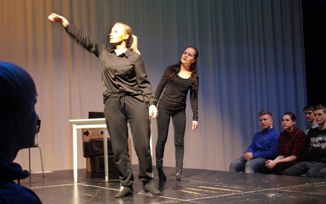 Miltä tuntuu, kun pakko-oire pakottaa tekemään arkiaskareet tietyssä järjestyksessä? Kuva: Antti Pentikäinen.