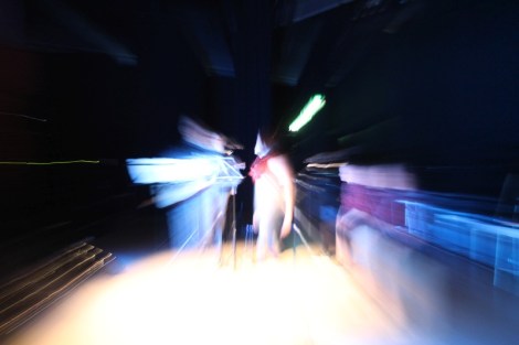 Myös kuvaaja yritti toteuttaa taiteellisia ambitioitaan. Yritti. Kuva: Antti Pentikäinen.