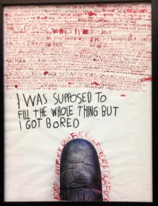 Topias Saaren teos kommentoi ironisesti muun muassa pitkäjänteistä työskentelyä. Kuva: Antti Pentikäinen.