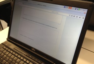 Abitti-käyttöjärjestelmä, jota myös Digabi OS:ksi kutsutaan, on vielä ulkoasultaan ja tehtävätyypeiltään karu. Järjestelmää kuitenkin kehitetään kovalla vauhdilla syksyä 2016 varten. Kuva: Helmi Abspoel.