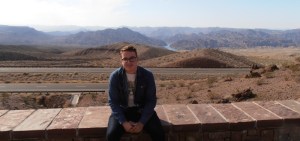 Matkalla Las Vegasiin Arizonan ja Nevadan rajalla.