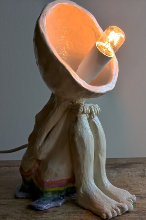 Ronja Pakarinen Simon 18x 28cm Glazed clay and a lamp